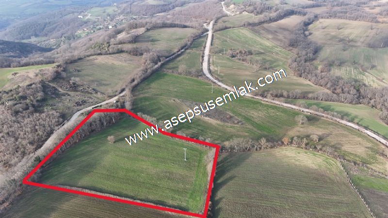 9.426 M2 Suçıktı'da Hobi Bahçesi Çiftlik Bağ-Bahçe Yol-Su Var.