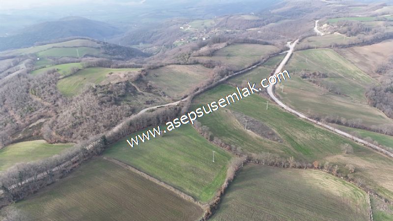 9.426 M2 Suçıktı'da Hobi Bahçesi Çiftlik Bağ-Bahçe Yol-Su Var.
