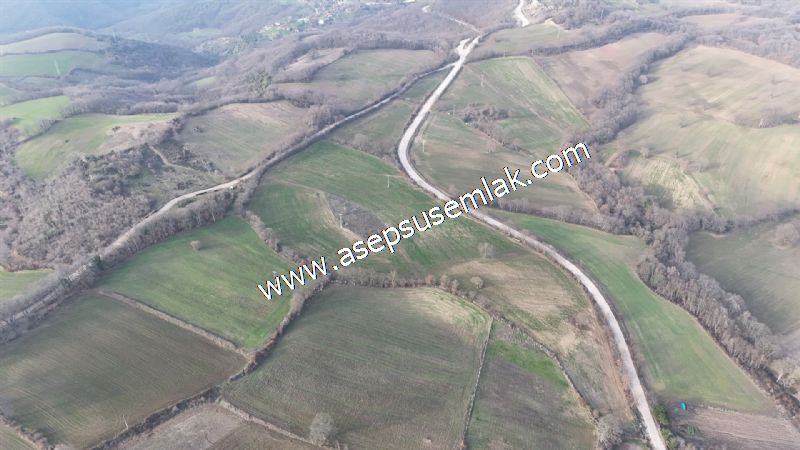 9.426 M2 Suçıktı'da Hobi Bahçesi Çiftlik Bağ-Bahçe Yol-Su Var.