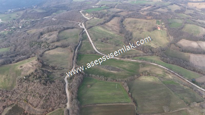 9.426 M2 Suçıktı'da Hobi Bahçesi Çiftlik Bağ-Bahçe Yol-Su Var.