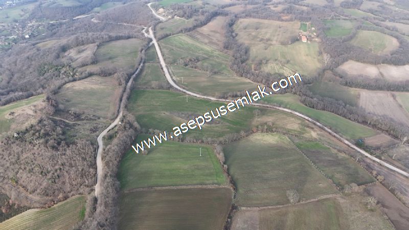 9.426 M2 Suçıktı'da Hobi Bahçesi Çiftlik Bağ-Bahçe Yol-Su Var.