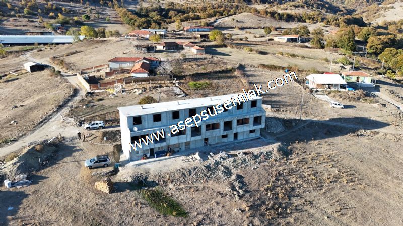 1.390 M2 Arsa Köy Evi (2 Kat %40 ) İmarlı Projeli (2+1) Gönen'de