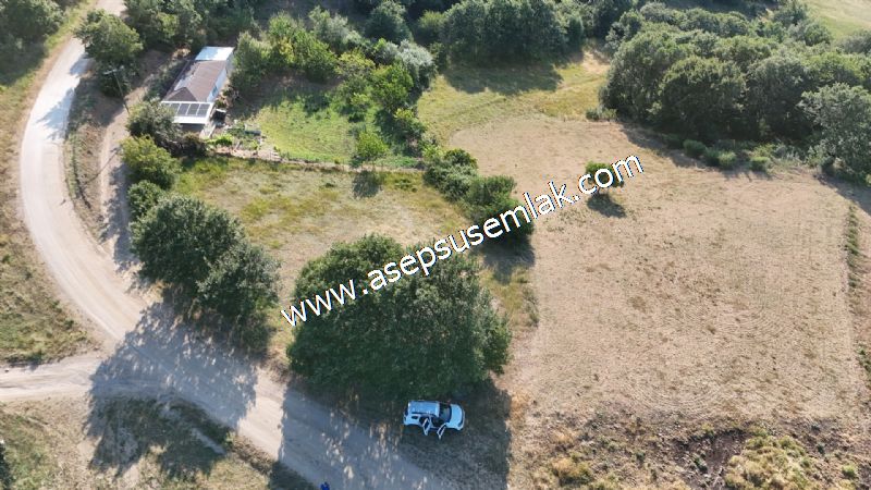 882 m2 Bağ-Bahçe Kadastro Yola Cepheli Göl Manzaralı Küpçıktı'da