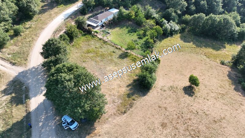 882 m2 Bağ-Bahçe Kadastro Yola Cepheli Göl Manzaralı Küpçıktı'da