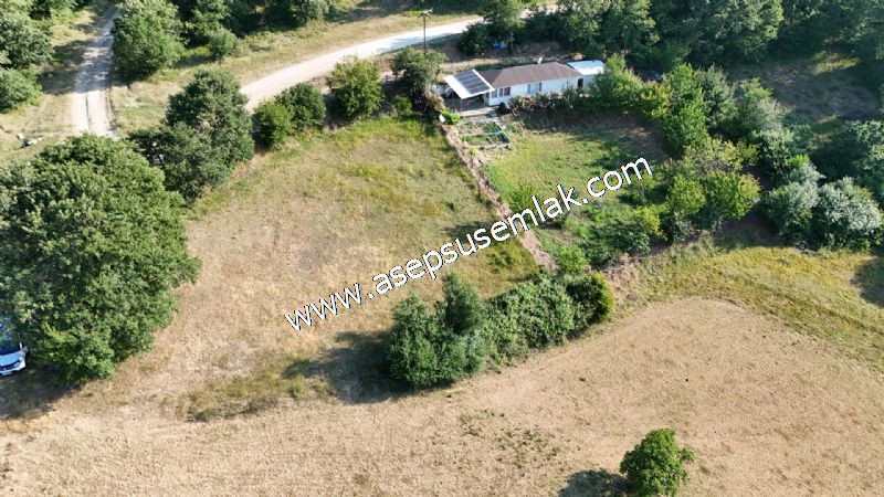 882 m2 Bağ-Bahçe Kadastro Yola Cepheli Göl Manzaralı Küpçıktı'da
