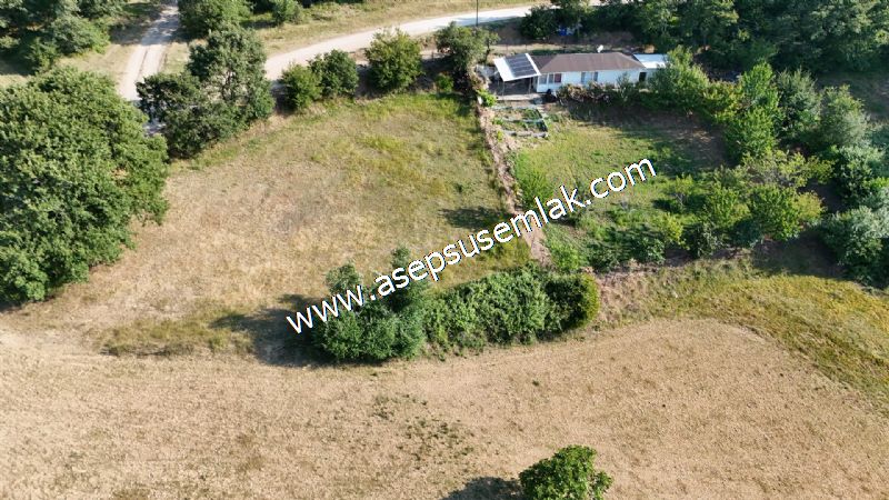 882 m2 Bağ-Bahçe Kadastro Yola Cepheli Göl Manzaralı Küpçıktı'da