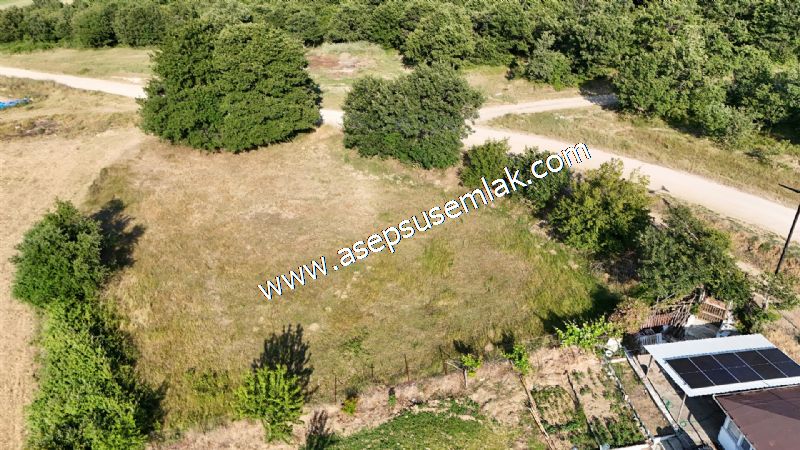 882 m2 Bağ-Bahçe Kadastro Yola Cepheli Göl Manzaralı Küpçıktı'da