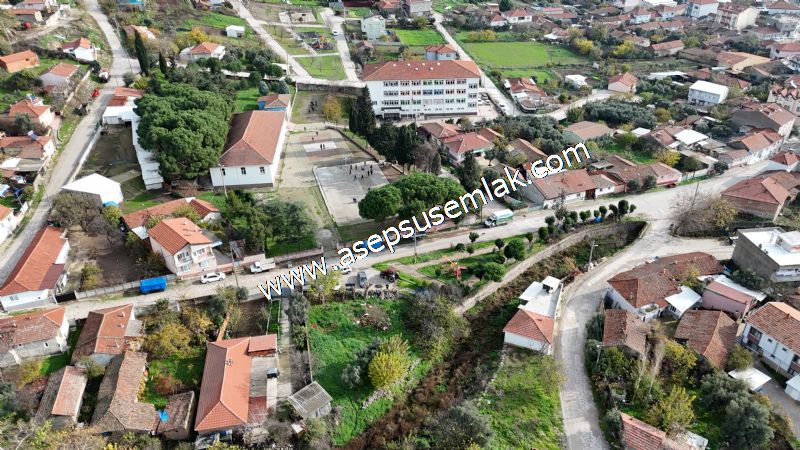 SARIKÖYDE 427 m² SATILIK MÜSTAKİL EV YAPIMINA UYGUN İMARLI ARSA
