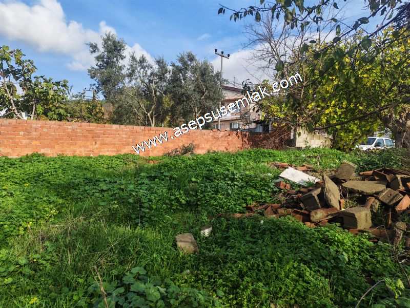 SARIKÖYDE 427 m² SATILIK MÜSTAKİL EV YAPIMINA UYGUN İMARLI ARSA