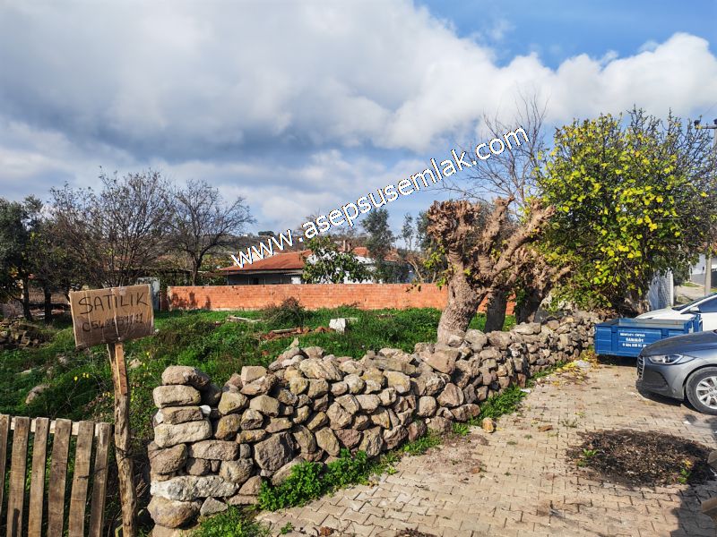 SARIKÖYDE 427 m² SATILIK MÜSTAKİL EV YAPIMINA UYGUN İMARLI ARSA