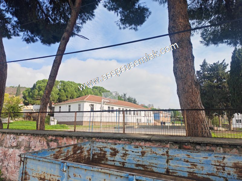 SARIKÖYDE 427 m² SATILIK MÜSTAKİL EV YAPIMINA UYGUN İMARLI ARSA