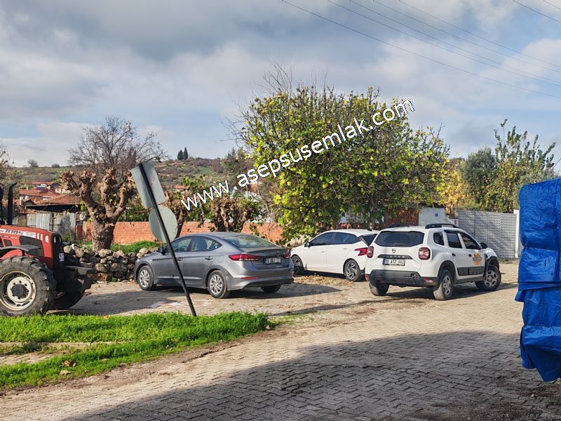 SARIKÖYDE 427 m² SATILIK MÜSTAKİL EV YAPIMINA UYGUN İMARLI ARSA