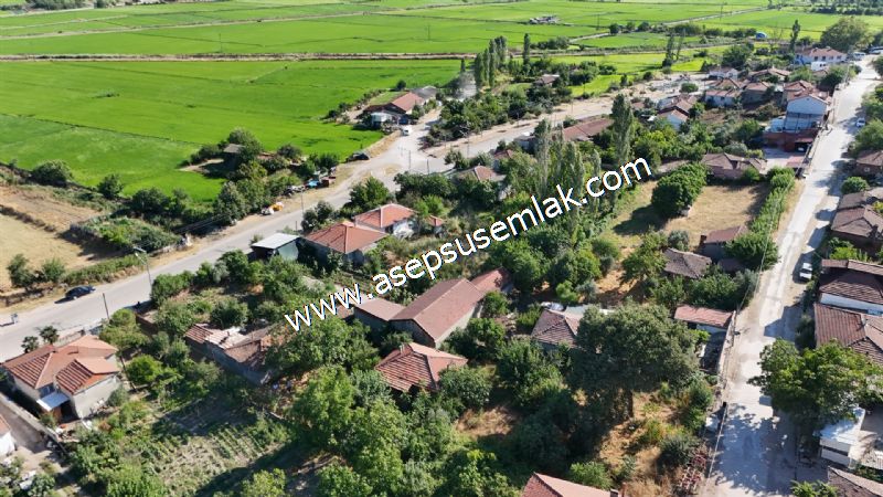 Yatırımlık Gönen Sarıköy'de 606 m² 3 Kat İmarlı Müstakil Tapulu Evli Arsa